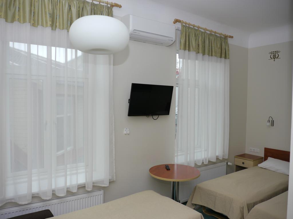 Hommiku Guesthouse Пярну Экстерьер фото